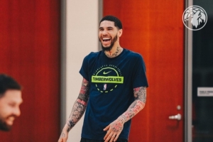 蜘蛛直播-免费无插件直播在线观看_蜘蛛直播nba免费高清现场直播
