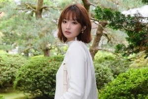 端庄贤惠!杨瀚森女友在社媒晒出多张美照
