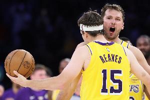 路威:西部有六七支球队比湖人更强 仅靠东契奇和里夫斯天赋不够